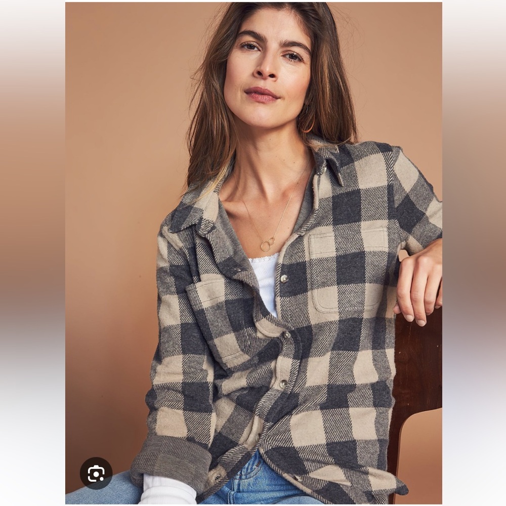 Faherty Women’s Legend Sweater Shirt. Size XS